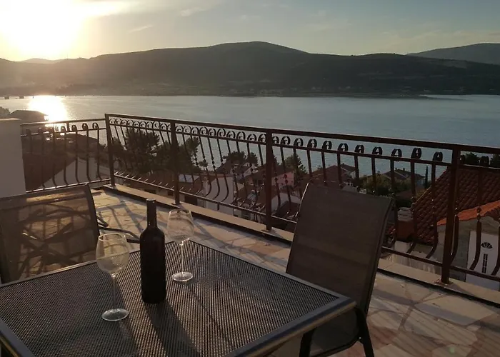 Apartman Zuzul - *
