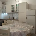 Zuzul - Apartment Trogir